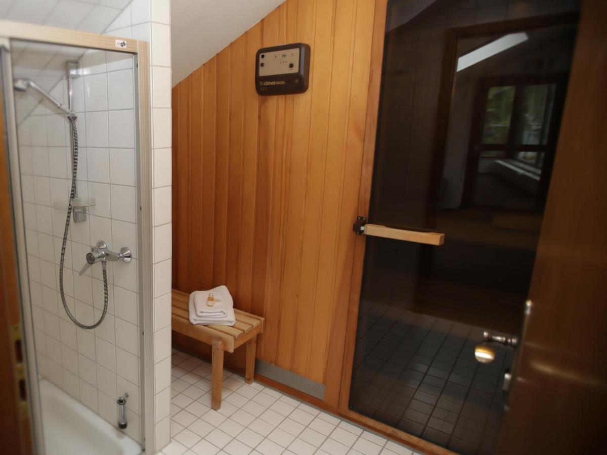 Zur Eiche Hotel Overath Bagian luar foto